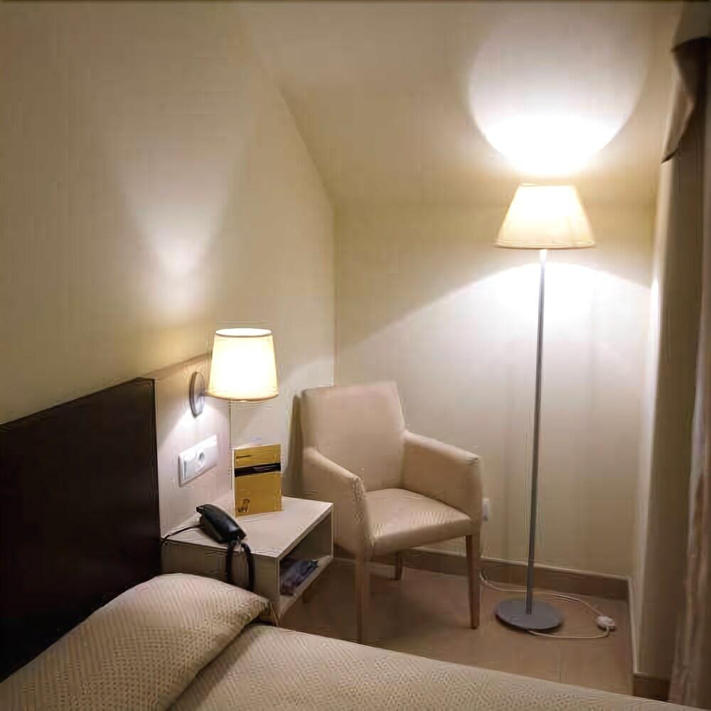 Hotel Room ปอนเตเบดรา ภายนอก รูปภาพ